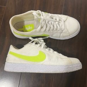 Nike blazer lows